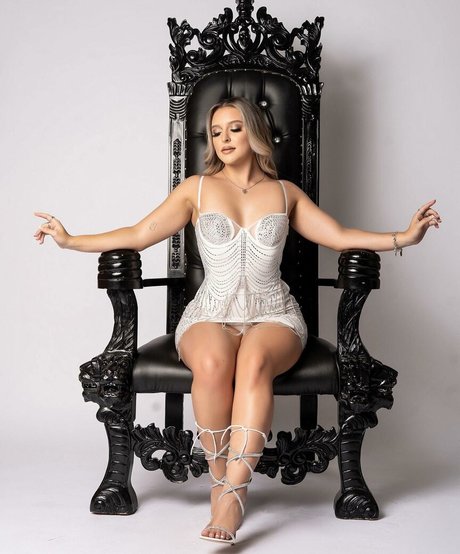Nacktes geleaktes OnlyFans-Foto von Peachyyj