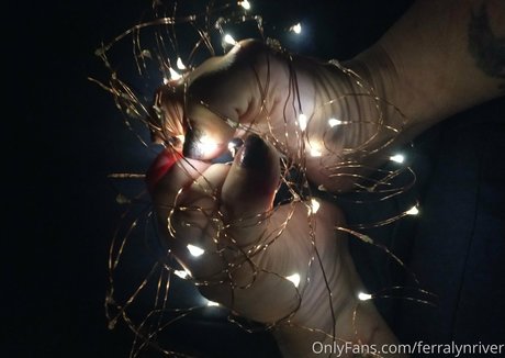 Nacktes geleaktes OnlyFans-Foto von Ferralynriver