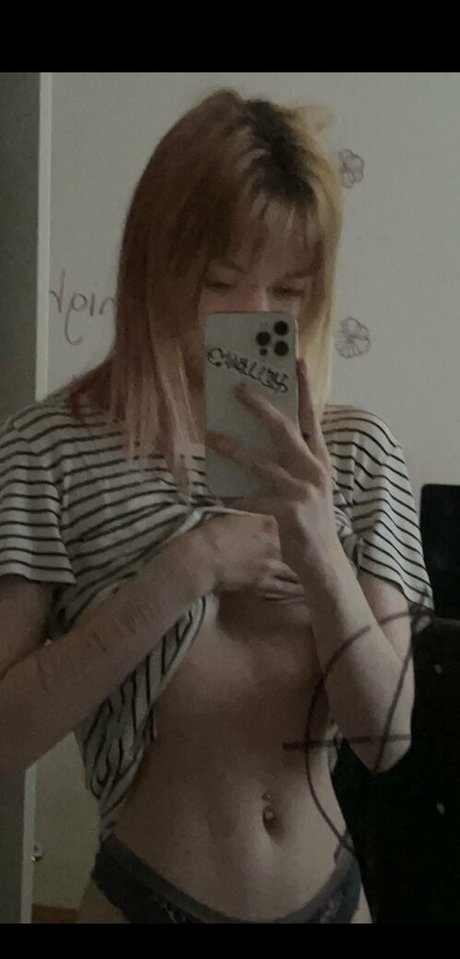 Nacktes geleaktes OnlyFans-Foto von Cutiepiesade