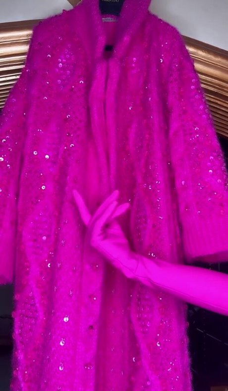 Nacktes geleaktes OnlyFans-Foto von Kathryn Newton