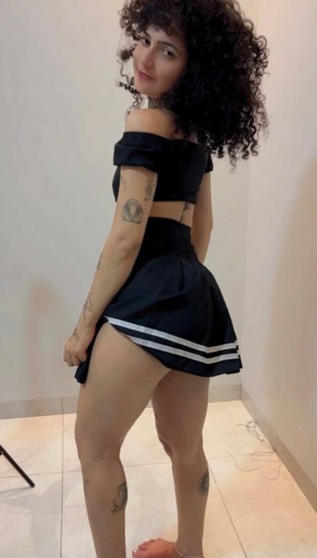 Aquela La