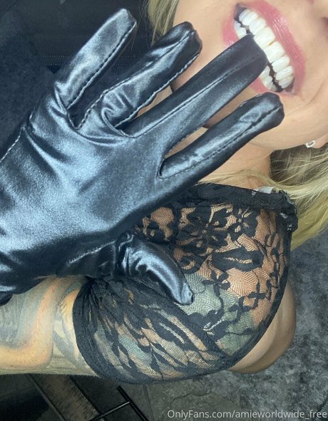 Nacktes geleaktes OnlyFans-Foto von Amieworldwidefree