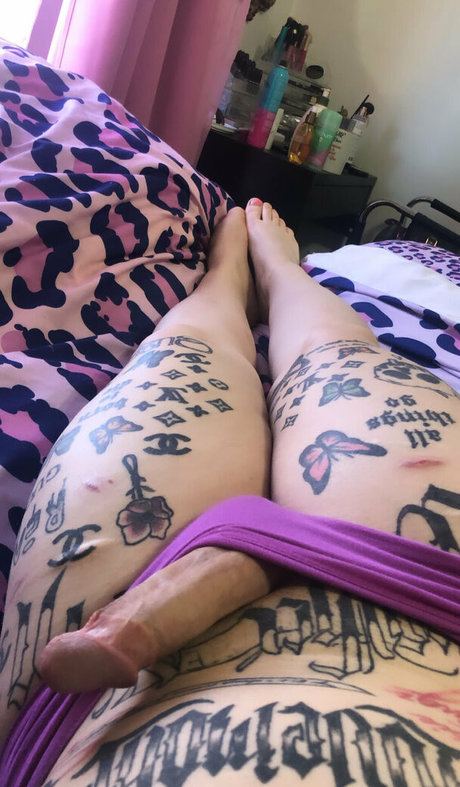 Nacktes geleaktes OnlyFans-Foto von Misstinyangel
