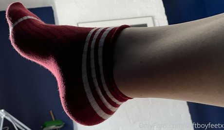 Nacktes geleaktes OnlyFans-Foto von Softboyfeetx