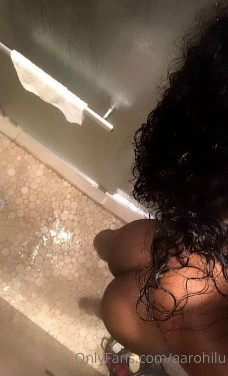 Nacktes geleaktes OnlyFans-Foto von Rohilu