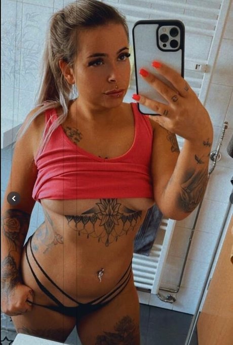 Nacktes geleaktes OnlyFans-Foto von Mandygriffen