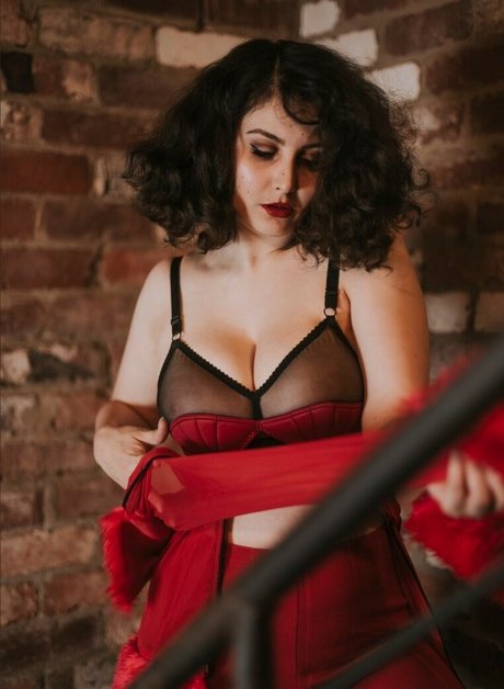 Aimee Leigh