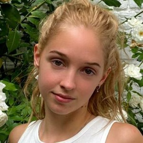 Nacktes geleaktes OnlyFans-Foto von Madijones