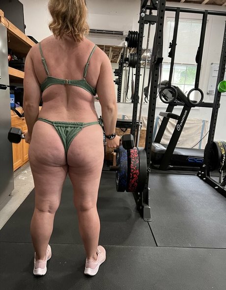 Nacktes geleaktes OnlyFans-Foto von Wifeydoingthingz