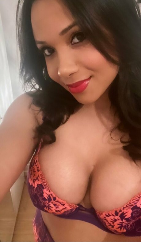 Nacktes geleaktes OnlyFans-Foto von Camila Mattoli