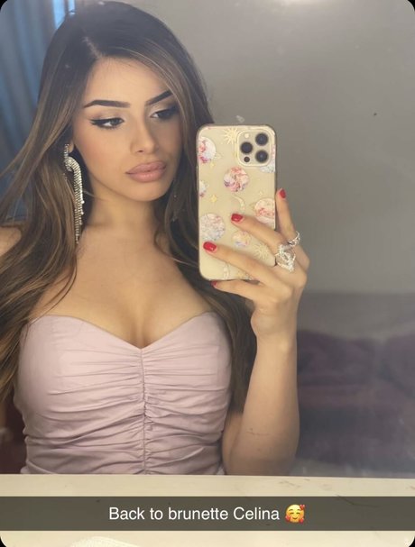Nacktes geleaktes OnlyFans-Foto von Celina Sharma