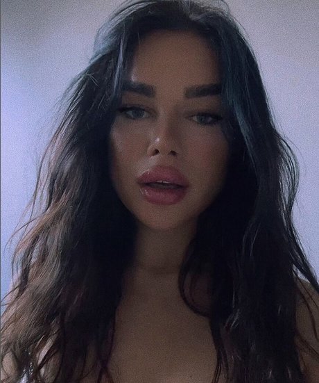 Nacktes geleaktes OnlyFans-Foto von Lena Majewska