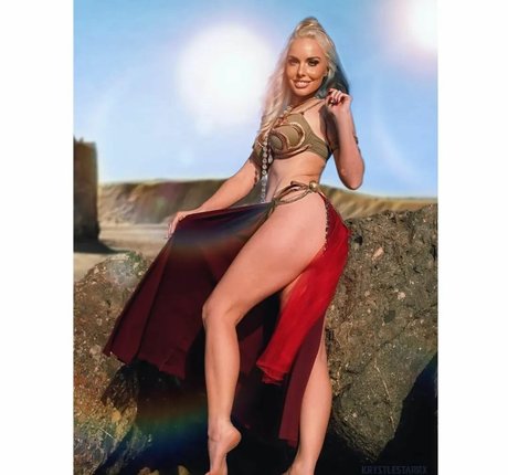 Nacktes geleaktes OnlyFans-Foto von Krystle Starr