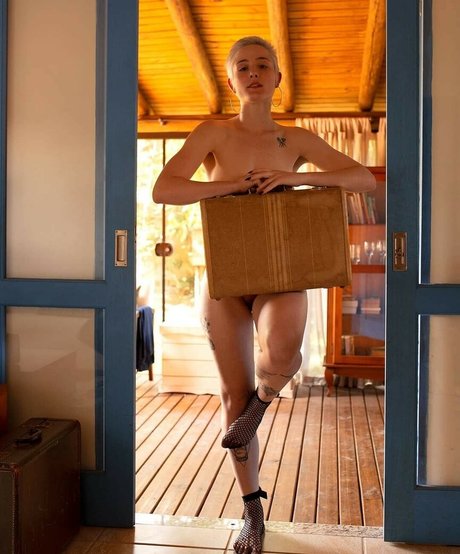 Nacktes geleaktes OnlyFans-Foto von Laura Lehmkuhl