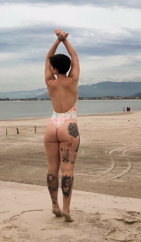 Laura Lehmkuhl