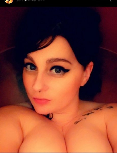 Nacktes geleaktes OnlyFans-Foto von Pandapanda1201