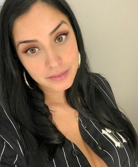Laura Stylez