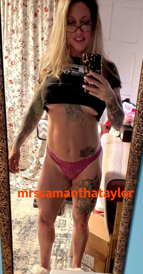 Nacktes geleaktes OnlyFans-Foto von Samantha Taylor