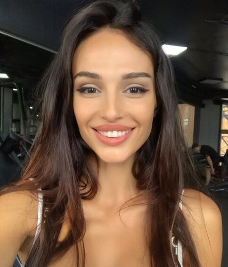 Nacktes geleaktes OnlyFans-Foto von Julia Unrealcobain