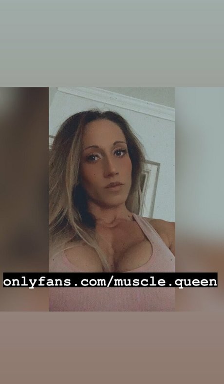 Nacktes geleaktes OnlyFans-Foto von Reni Gendur
