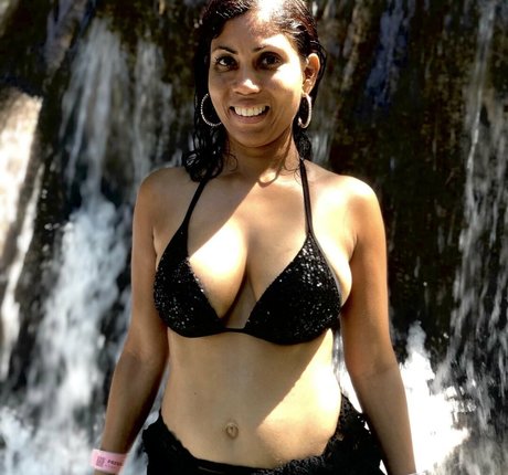 Nacktes geleaktes OnlyFans-Foto von Rayoflightchick