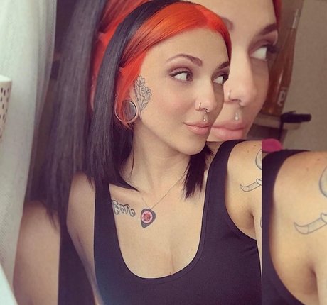 Nacktes geleaktes OnlyFans-Foto von Gigisleek
