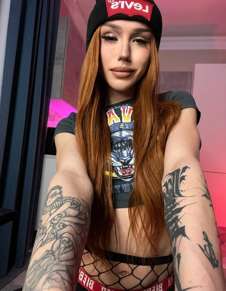 Nacktes geleaktes OnlyFans-Foto von Twiinkiepie