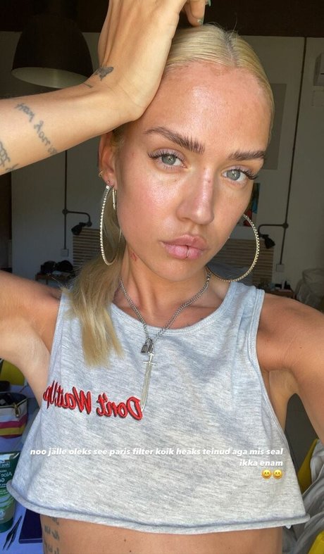 Nacktes geleaktes OnlyFans-Foto von Madeleyn Kurg