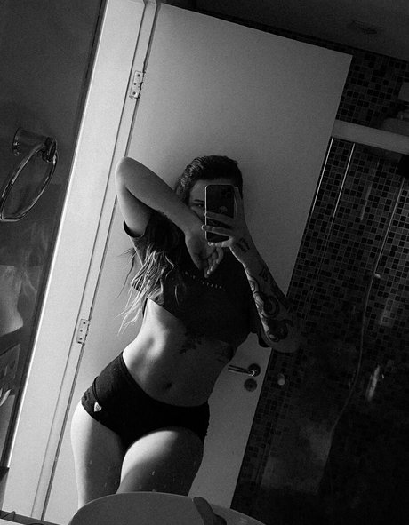 Nacktes geleaktes OnlyFans-Foto von Elanadara