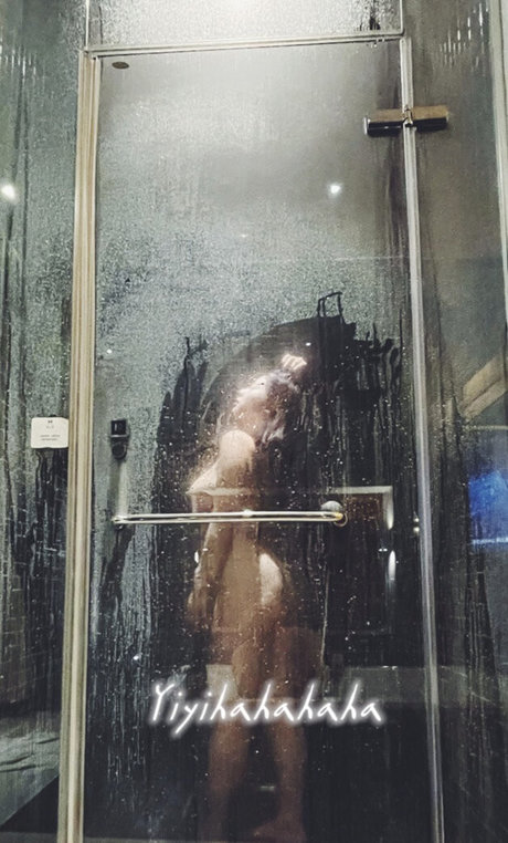 Nacktes geleaktes OnlyFans-Foto von Yi Lin