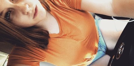 Nacktes geleaktes OnlyFans-Foto von Tnbaecker