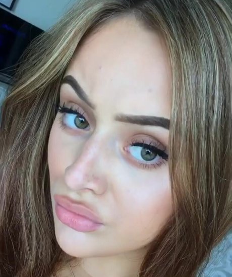 Nacktes geleaktes OnlyFans-Foto von Eleanor Evans