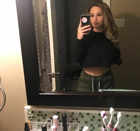 Nacktes geleaktes OnlyFans-Foto von Paige F