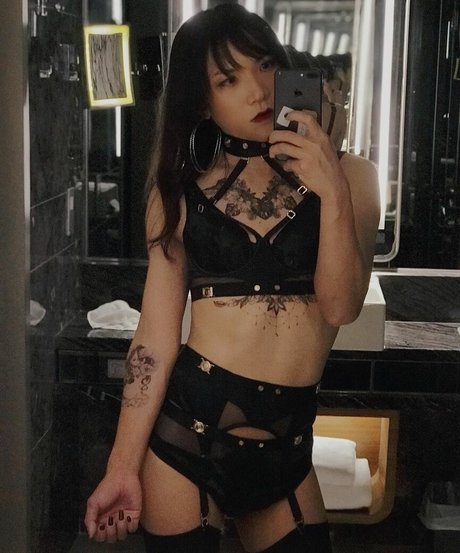 Nacktes geleaktes OnlyFans-Foto von Veinimm