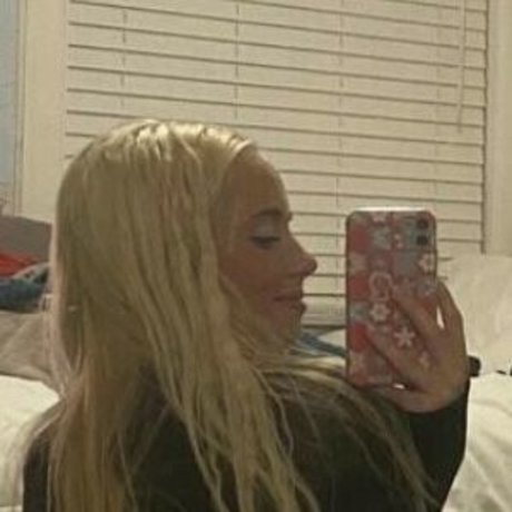 Nacktes geleaktes OnlyFans-Foto von Haleyandersn