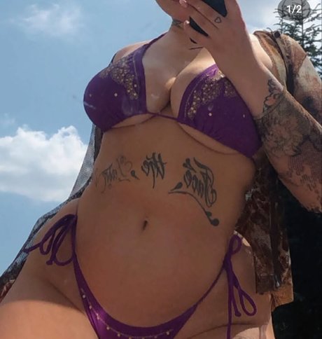 Nacktes geleaktes OnlyFans-Foto von Babelatinaa