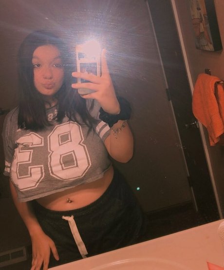 Nacktes geleaktes OnlyFans-Foto von Shayla Ceccardi