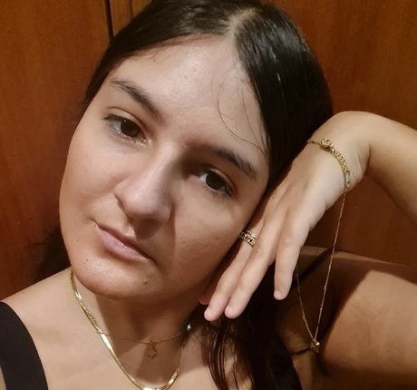 Nacktes geleaktes OnlyFans-Foto von Ann Cygnus