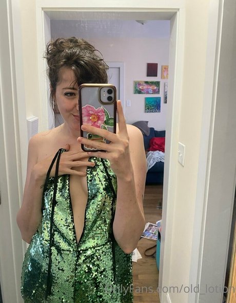 Nacktes geleaktes OnlyFans-Foto von Lotion Wizard