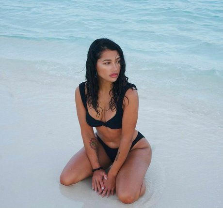Vanessa White