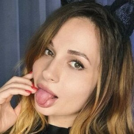 Nacktes geleaktes OnlyFans-Foto von Pollydolll