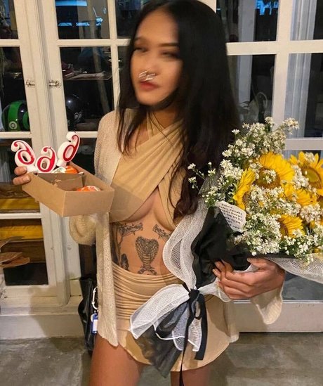 Nacktes geleaktes OnlyFans-Foto von Gutslaughter