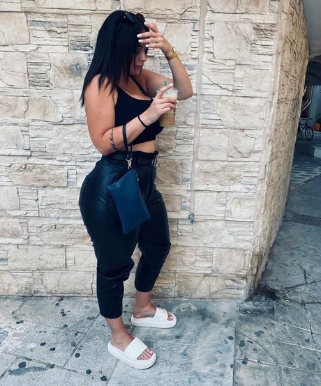 Nacktes geleaktes OnlyFans-Foto von Chrysanthie