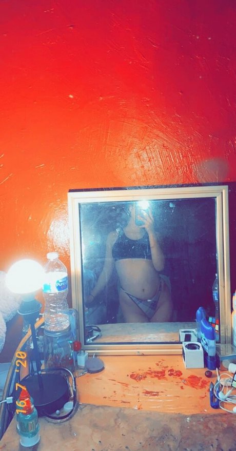 Nacktes geleaktes OnlyFans-Foto von Smojuju