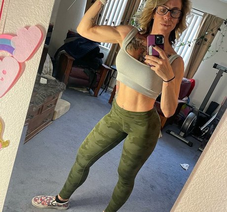Nacktes geleaktes OnlyFans-Foto von Unicorn Fitness