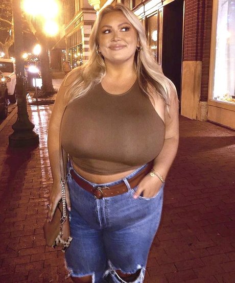 Nacktes geleaktes OnlyFans-Foto von Hayden Buchko