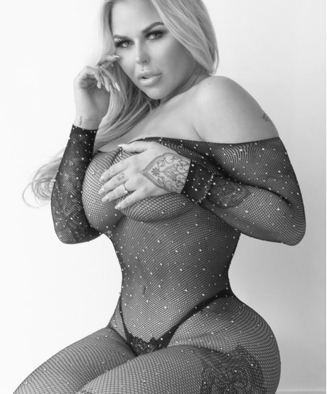 Nacktes geleaktes OnlyFans-Foto von Yana Daems