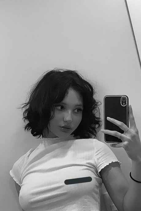 Nacktes geleaktes OnlyFans-Foto von Delveracris