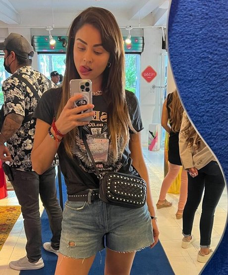 Claudia Martin