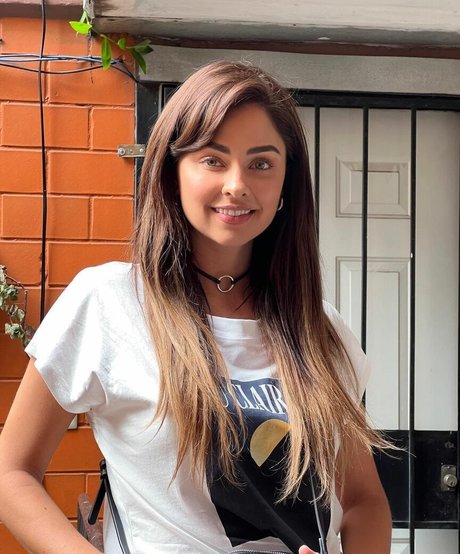 Claudia Martin